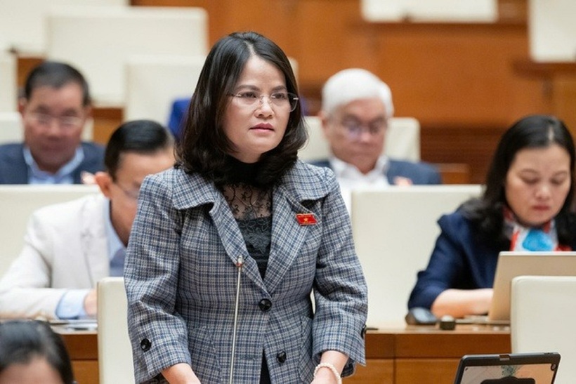 Đại biểu Nguyễn Hoàng Bảo Trân phát biểu ý kiến (Ảnh: Media Quốc hội).