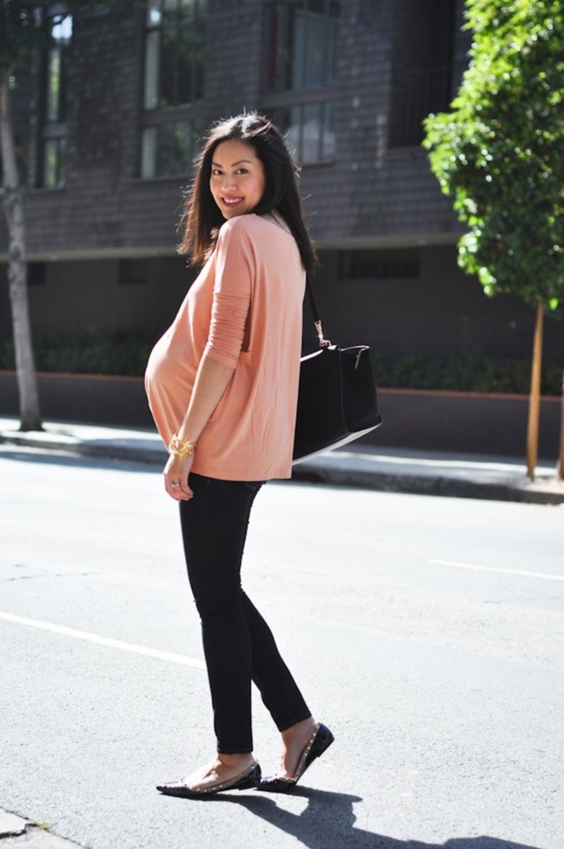 Áo khoác mỏng là món đồ lý tưởng để đối phó với thời tiết se lạnh trong mùa thu đông. Ảnh minh hoạ.