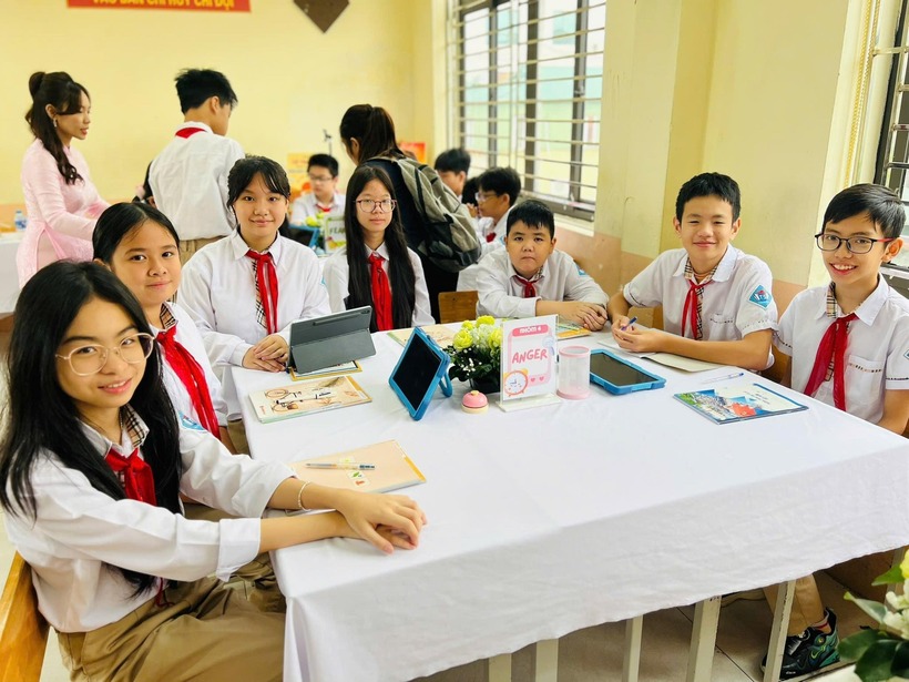 Học sinh trường PTCS Nguyễn Đình chiểu thích thú với các tiết học số.