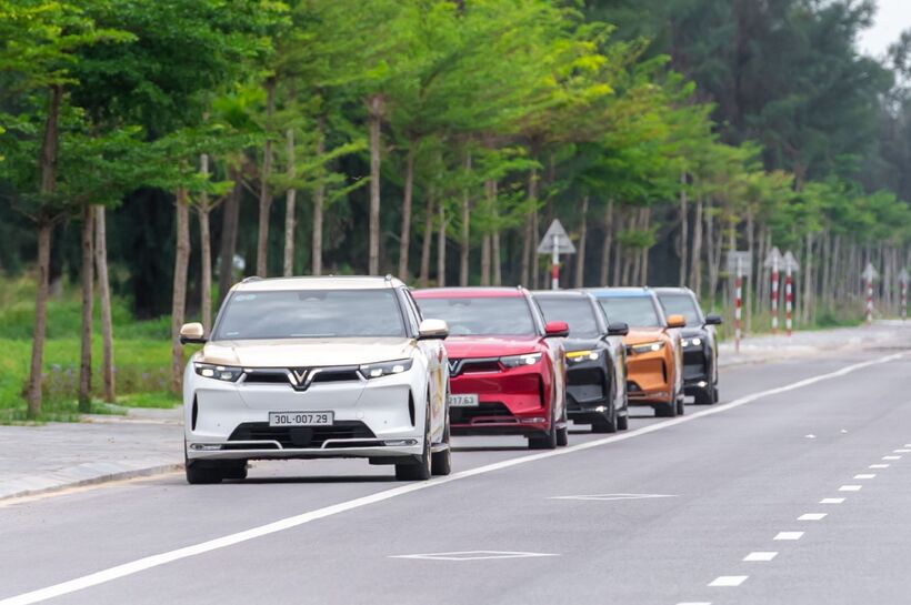 VinFast VF 9 - Trải nghiệm “khoang hạng nhất di động”, tiết kiệm ngay trăm triệu đồng khi mua xe - 1