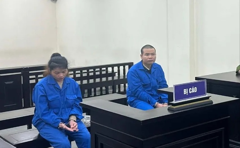 Bị cáo Hà Văn Sáng và Hà Thị Phông tại tòa. (Ảnh: Pháp luật TP.HCM)