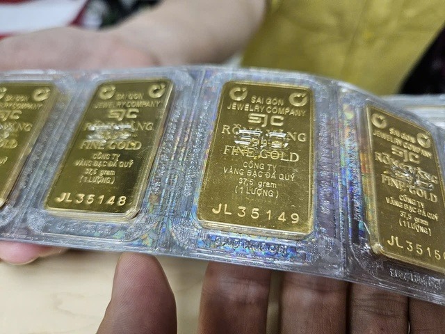 Giá vàng hôm nay (1/12): Giá vàng tăng vượt 155 triệu đồng/lượng. (Ảnh: Người lao động)