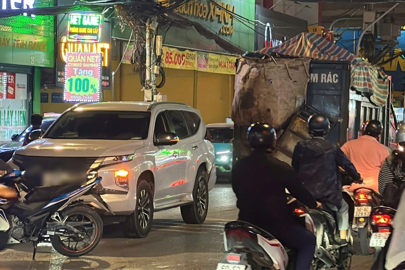 Vụ tai nạn khiến 1 người phụ nữ tử vong tại chỗ. Ảnh: VietNamNet