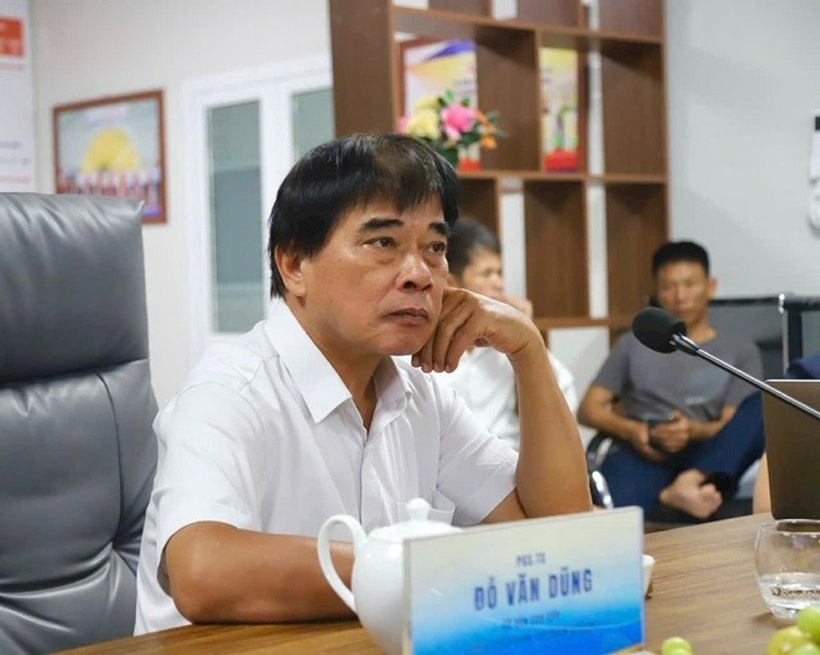 Phó Giáo sư, Tiến sĩ Đỗ Văn Dũng - nguyên hiệu trưởng Trường Đại học Sư phạm Kỹ thuật Tp.HCM.