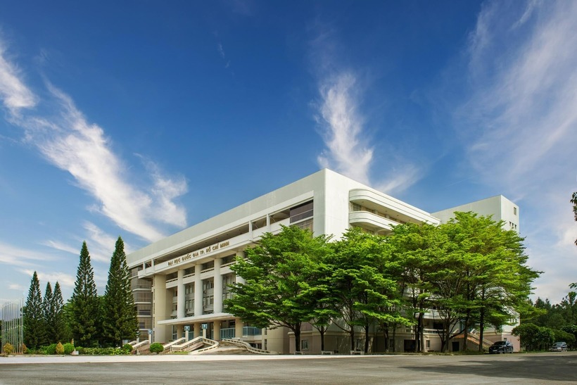 Đại học Quốc gia TPHCM.