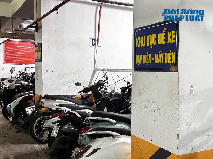 Khu vực để xe máy điện dưới tầng hầm chung cư HH Linh Đàm