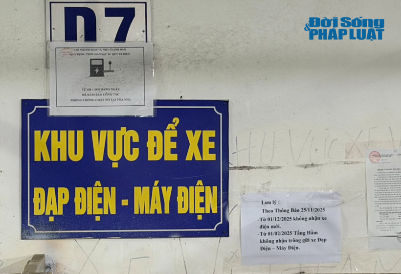 Thông báo được dán tại các tầng hầm chung cư HH Linh Đàm