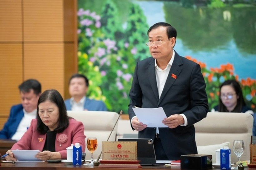 Chủ nhiệm Ủy ban Quốc phòng, An ninh và Đối ngoại Lê Tấn Tới (Ảnh: Media Quốc hội).