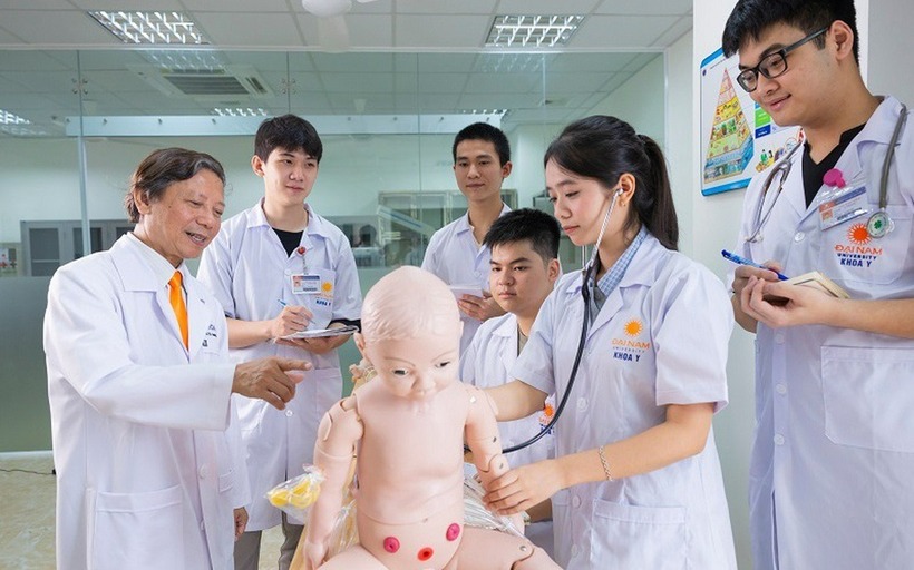 Thực tế từ trước đến nay, Bộ Y tế vẫn chịu trách nhiệm kiểm tra, giám sát chất lượng đào tạo chuyên khoa y - dược thông qua việc ban hành hướng dẫn chuyên môn và tham gia thẩm định chương trình. Ảnh minh họa