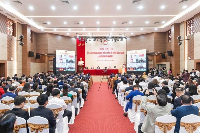 Ban Thường trực Ủy ban Trung ương MTTQ Việt Nam tổ chức Hội nghị lấy ý kiến, góp ý đối với các dự thảo văn kiện trình Đại hội đại biểu toàn quốc lần thứ XIV của Đảng - Ảnh: VGP/Toàn Thắng