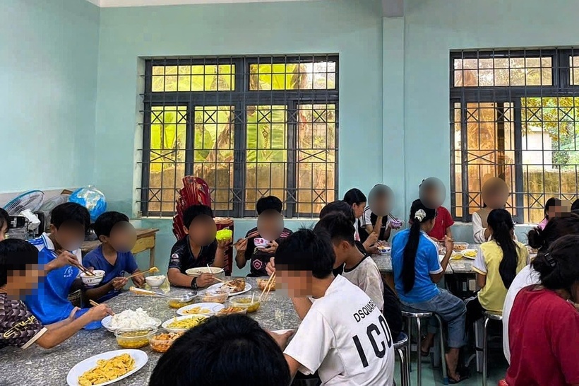 Phó Hiệu trưởng THCS Ea Lê (tỉnh Đắk Lắk) hy vọng dự án Nuôi Em tiếp tục hỗ trợ học sinh. Ảnh: ZNews