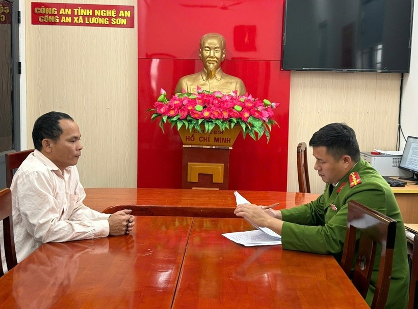 Phạm Hồng Lâm tại cơ quan công an. Ảnh: Công an tỉnh Nghệ An.
