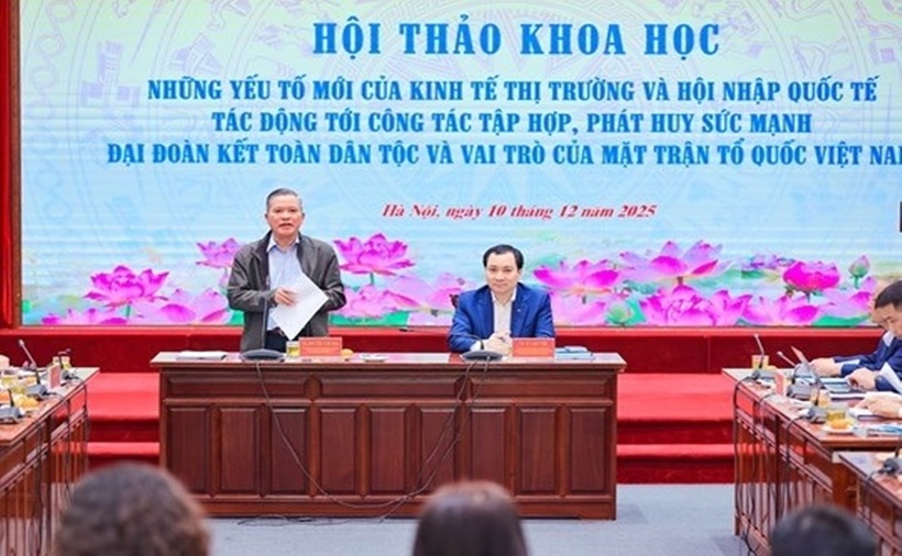 TS. Nguyễn Văn Pha, Ủy viên Đoàn Chủ tịch, nguyên Phó Chủ tịch Ủy ban Trung ương MTTQ Việt Nam phát biểu khai mạc Hội thảo.