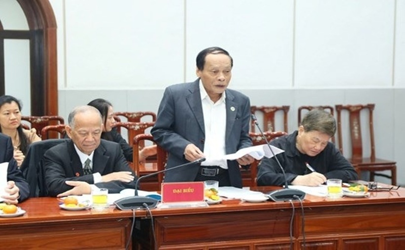 PGS.TS. Nguyễn Văn Nhật, Ủy viên UBTƯ MTTQ Việt Nam, nguyên Viện trưởng Viện Sử học phát biểu tại Hội thảo.