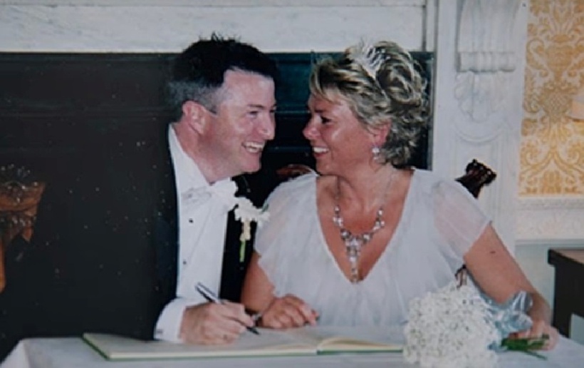 Mikala Dainter, 52 tuổi và chồng bà là Antony, 56 tuổi. Ảnh: Daily Mail.