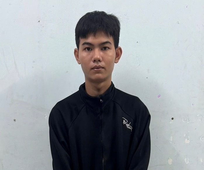 Đối tượng Lê Công Thắng đang bị tạm giữ hình sự về hành vi hiếp dâm người dưới 16 tuổi. Ảnh: Người lao động