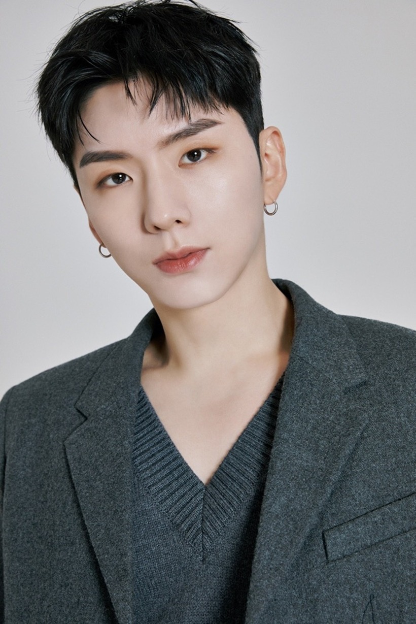 Kihyun (MONSTA X) nhập viện vì viêm dạ dày và ruột cấp tính.