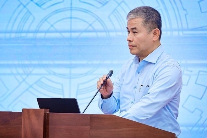 TS. Bùi Phương Đình, Phó Giám đốc, Học viện Hành chính và Quản trị công, Học viện Chính trị quốc gia Hồ Chí Minh phát biểu tại Hội thảo