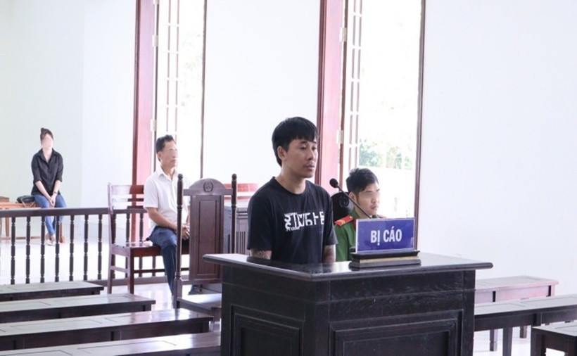 Bị cáo Lê Công Minh tại tòa. (Ảnh: Báo Nhân dân)