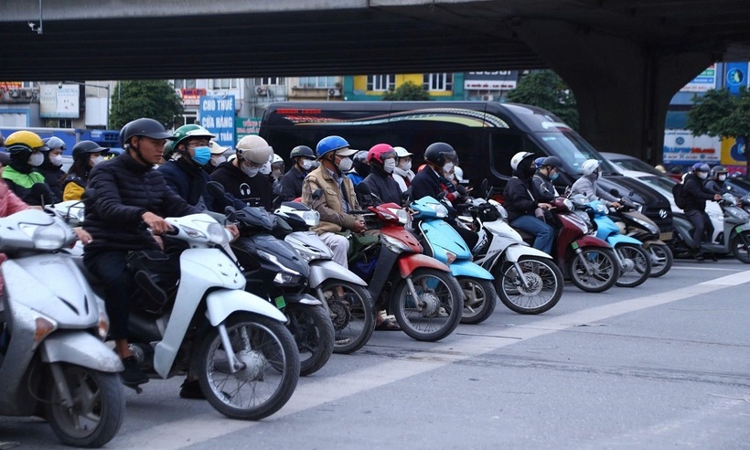 Ý thức chấp hành luật của người dân được nâng lên.