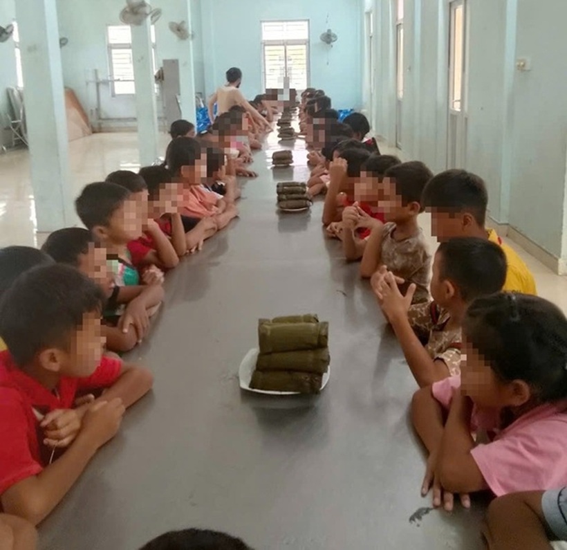 Sau bữa ăn sáng tại trường, 40 học sinh nhập viện. Ảnh: Sức khỏe & Đời sống