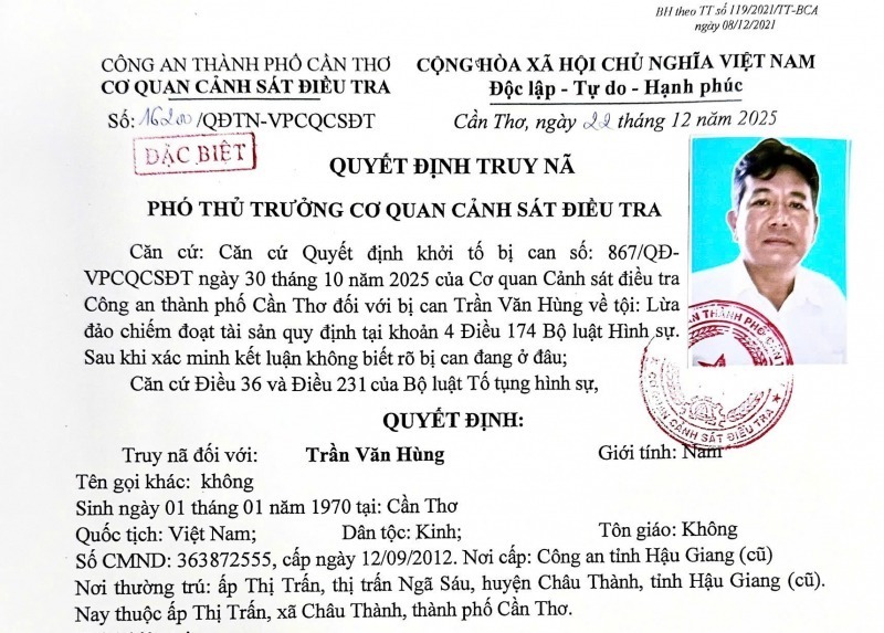 Quyết định truy nã đối tượng Hùng. Ảnh: Công an nhân dân