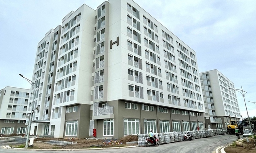 Đến nay, cả nước đang triển khai 698 dự án NƠXH với quy mô 657.441 căn hộ, trong đó 193 dự án đã hoàn thành, cung cấp 169.143 căn