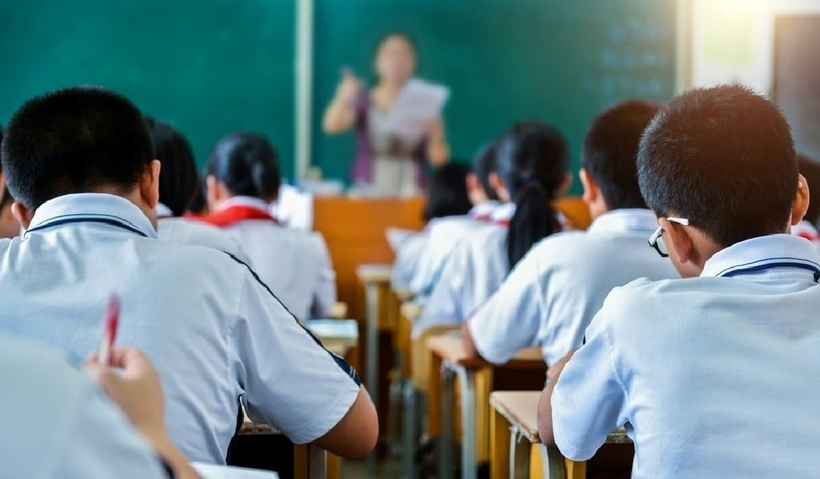 Sự thật phía sau việc cô giáo giấu kín tin học sinh qua đời khiến triệu người rơi lệ.