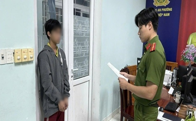 Văn Viết L. tại cơ quan công an. (Ảnh: Công an TP.Đà Nẵng)