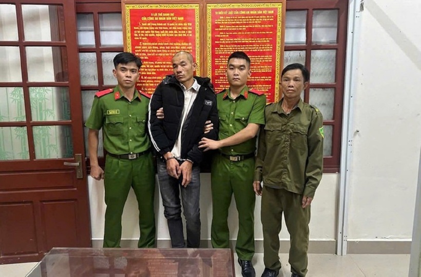 Nguyễn Quang Hòa bị bắt giữ. Ảnh: VTC News