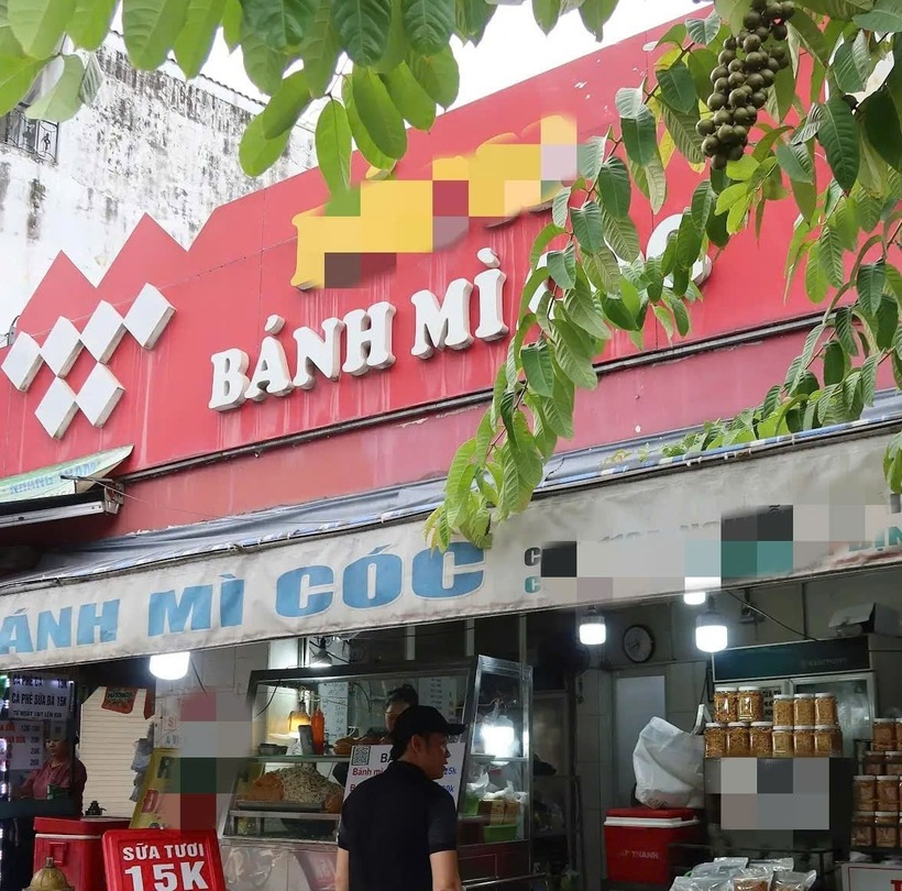 304 trường hợp rối loạn tiêu hoá sau khi ăn bánh mì cóc cô B. Ảnh: Báo Dân việt.