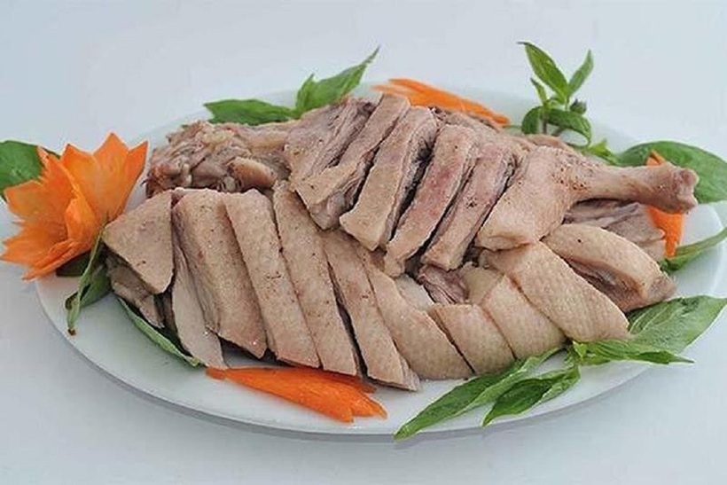 Trong y học cổ truyền, thịt vịt có tính mát, giúp thanh nhiệt, phù hợp với người hay nóng trong, mệt mỏi.