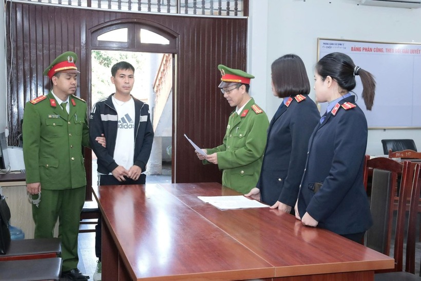 Nguyễn Văn Tuyền - đối tượng sản xuất hàng nghìn can nước giặt giả. Ảnh: Công an tỉnh Hưng Yên.