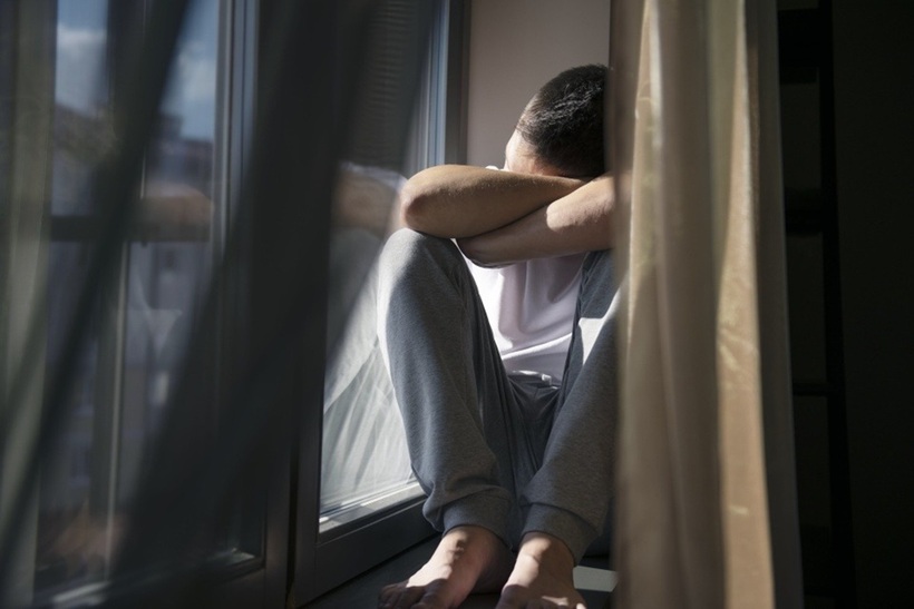 Nam sinh ở Vĩnh Long làm điều dại dột khi mẹ tịch thu điện thoại. Ảnh minh họa