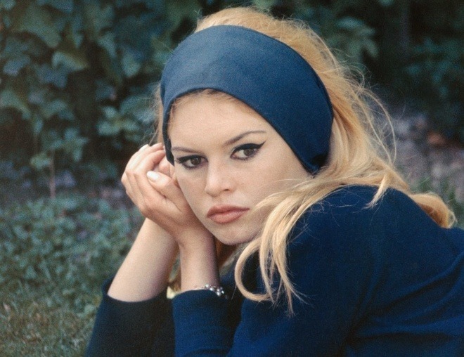 Hình ảnh thời trẻ của huyền thoại điện ảnh Brigitte Bardot. Ảnh: Nana Productions/Shutterstock.