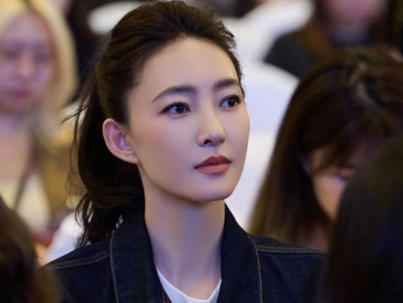 Vương Lệ Khôn từng có một thời gian dài bị chỉ trích vì sống trong nhung lụa trên số tiền lừa đảo của chồng. Ảnh: Weibo.