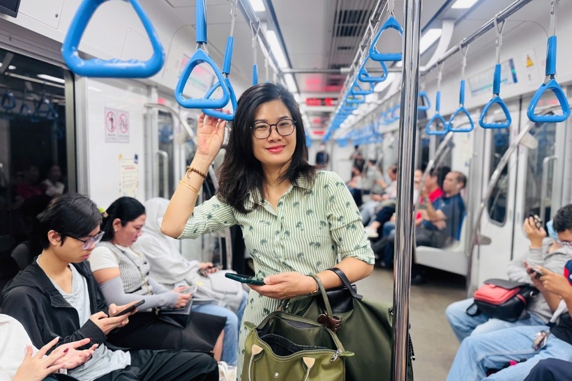 Nhằm tạo điều kiện thuận lợi cho người dân vui chơi Tết Dương lịch, TP.HCM miễn phí vé xe buýt và tàu điện Metro Bến Thành – Suối Tiên vào ngày đầu năm mới 1/1/2026. Ảnh minh hoạ.