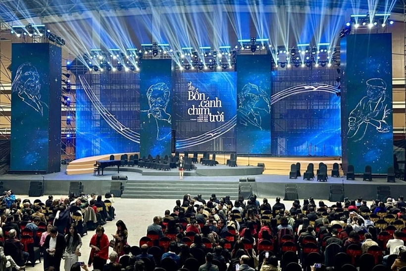 Sở VH&TT Hà Nội vào cuộc vụ chương trình “Về đây bốn cánh chim trời” hoãn ngay trước giờ biểu diễn