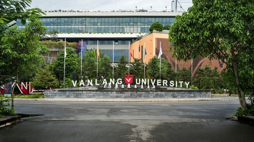 Trường Đại học Văn Lang.