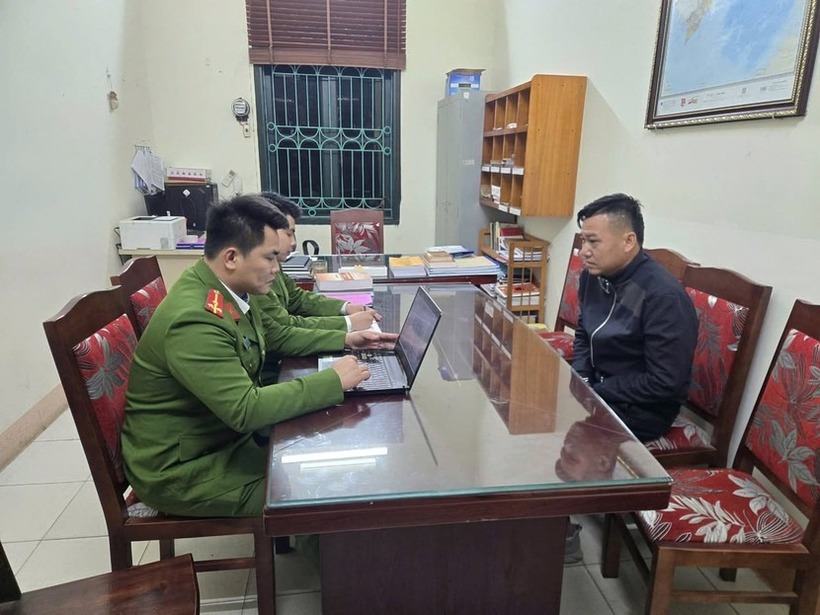 Nguyễn Công Huy tại cơ quan công an. Ảnh: Báo An ninh Thủ đô.