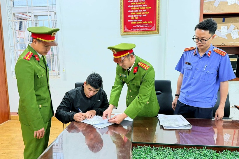 Đối tượng Phạm Ngọc Khánh (SN 2000, trú thôn 2, xã Tân Tiến, tỉnh Đắk Lắk), người tấn công tài xế taxi tại cơ quan công an. Ảnh: Dân Việt