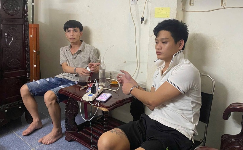 Võ Quốc Hoà (trái) và Nguyễn Ngọc Huy bị công an phát hiện, bắt giữ