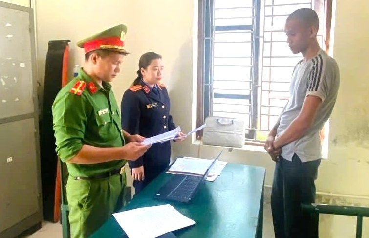 Hoàng Văn Lợi tại cơ quan công an. Ảnh: Công an tỉnh Hà Tĩnh.