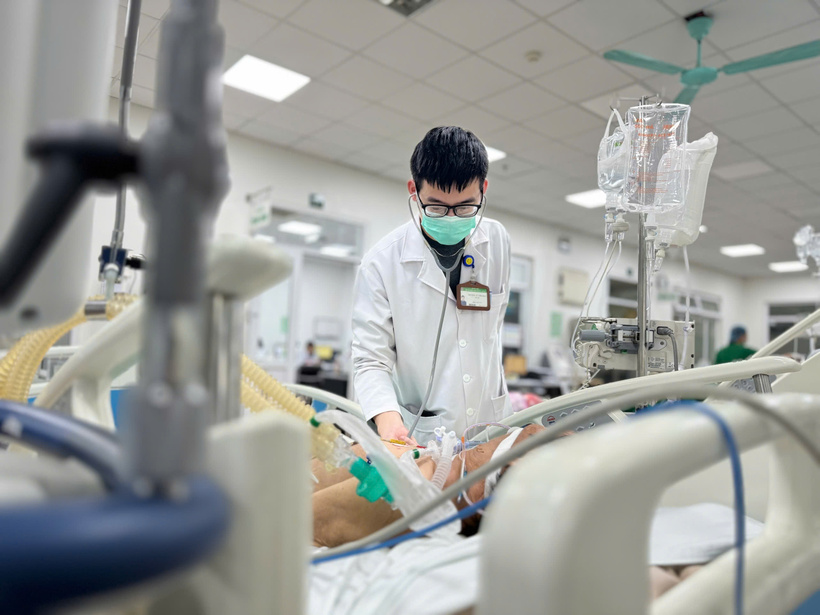 Lao phổi tái phát nặng do tự ý bỏ thuốc, tiên lượng dè dặt