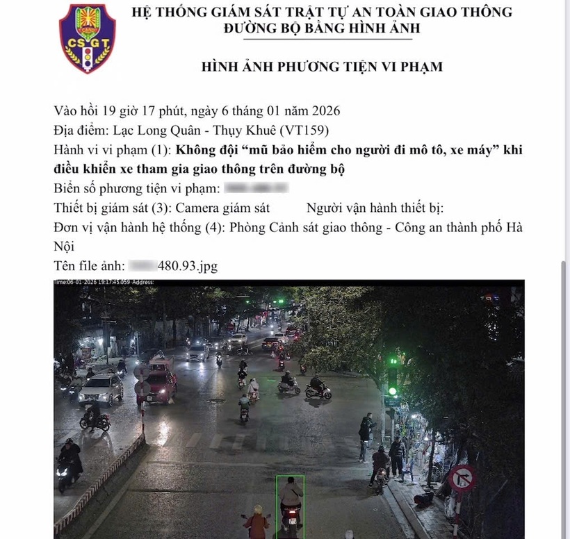 Hình ảnh vi phạm được gửi qua iHanoi.