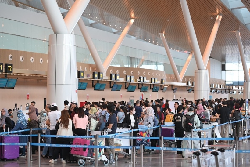 Tổng sản lượng vận chuyển toàn thị trường hàng không dịp Tết Dương lịch đạt 1,33 triệu khách và 16,36 nghìn tấn hàng hóa