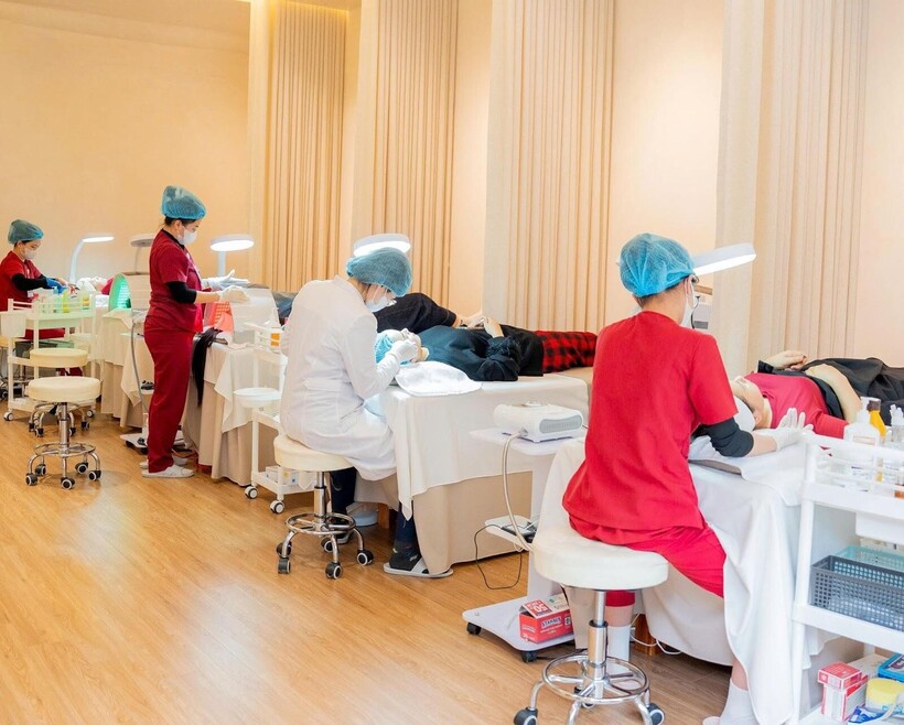 Điều trị da & tóc dựa trên cơ chế sinh học - định hướng cốt lõi tại Haute-Derma