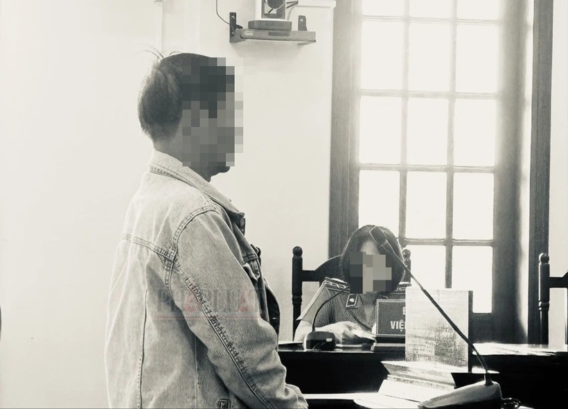 Bị cáo T. ra tòa ngày 8/1. (Ảnh: Pháp luật TP.HCM)