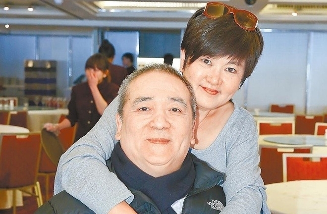 Triệu Học Hoàng và bà xã Thái Thu Dung. Ảnh: Weibo.