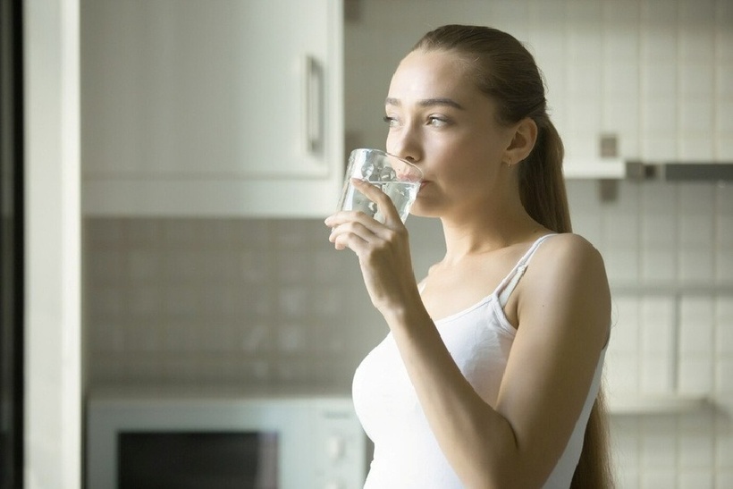 Dấu hiệu sau khi uống nước cho thấy thận đang "kêu cứu".